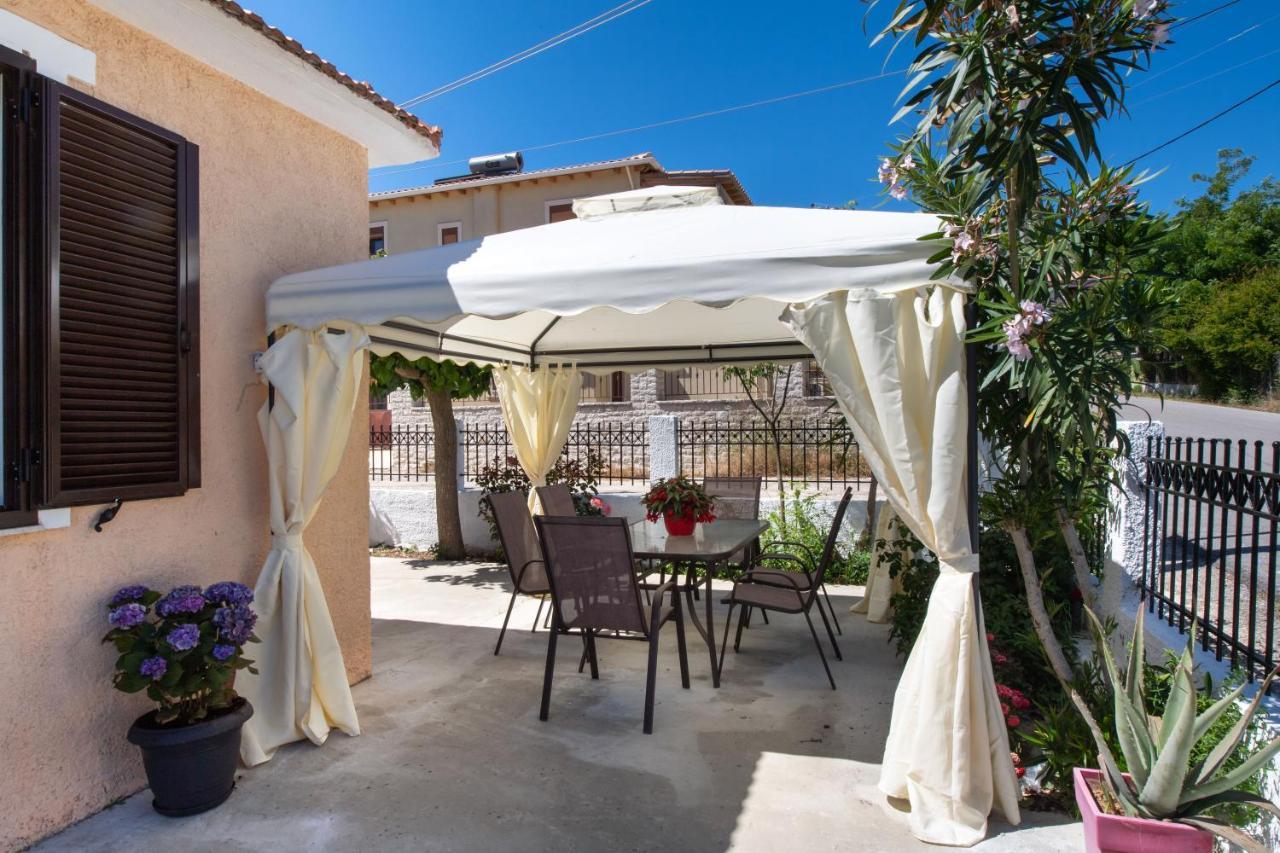 Irinis House Villa Komílion Dış mekan fotoğraf